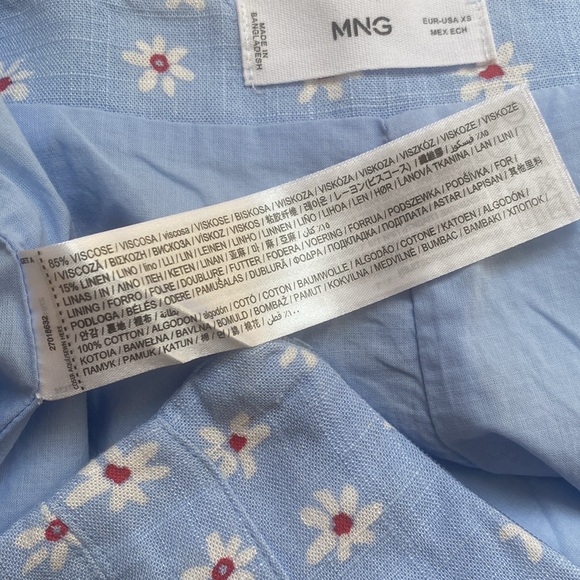 MANGO Mini Floral Skirt Size XS Front Slit Lined Blue Red White MNG - Picture 9 of 14